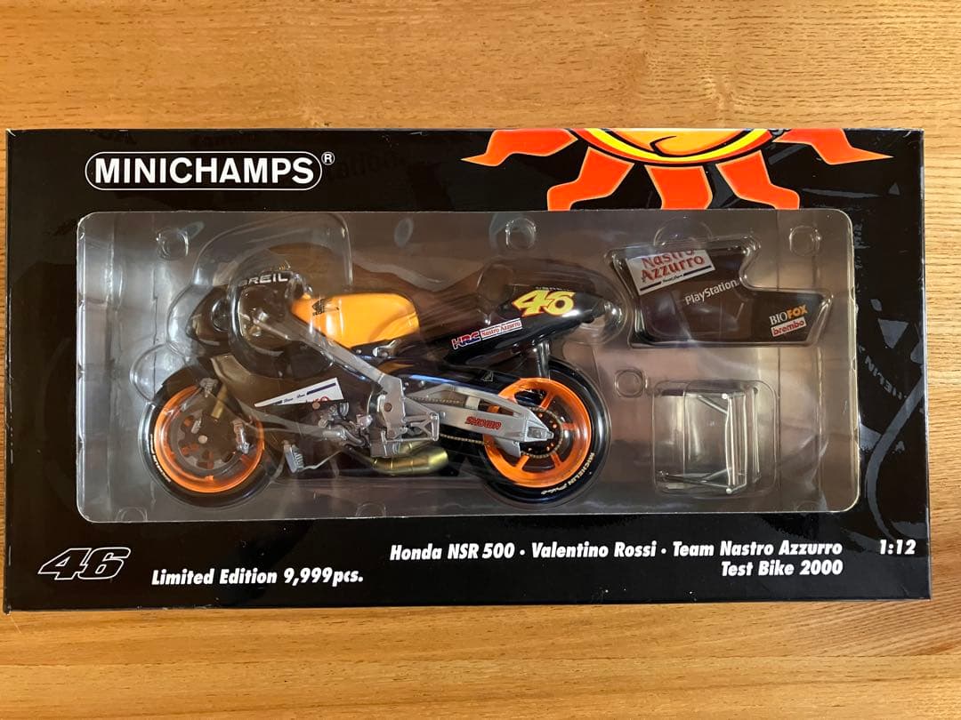 ミニチャンプスNSR 500 バレンテイーノロッシ　2000年テスト車