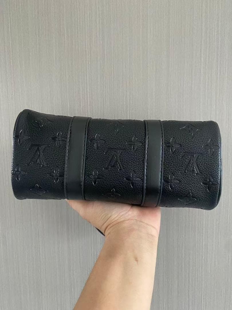Louis Vuitton ブラック レザーハンドバッグ