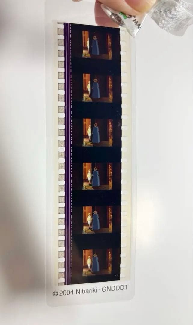 【終了間近！ハウルの動く城、新品】フィルムブックマーカー３枚&トランプ&フィルム