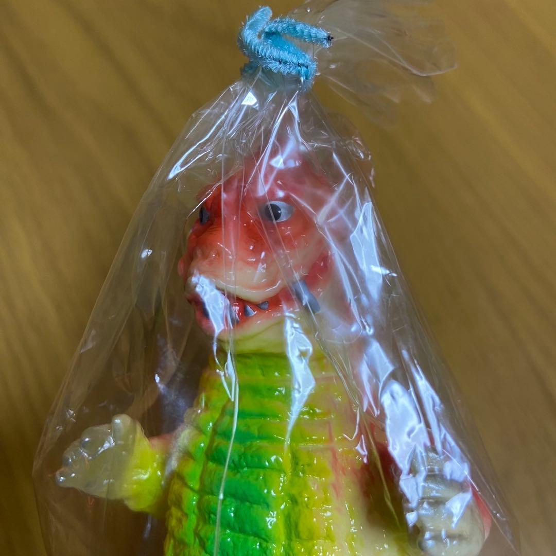 ウルトラマン 怪獣 レッドキング m1号 貯金箱 ソフビ 5420