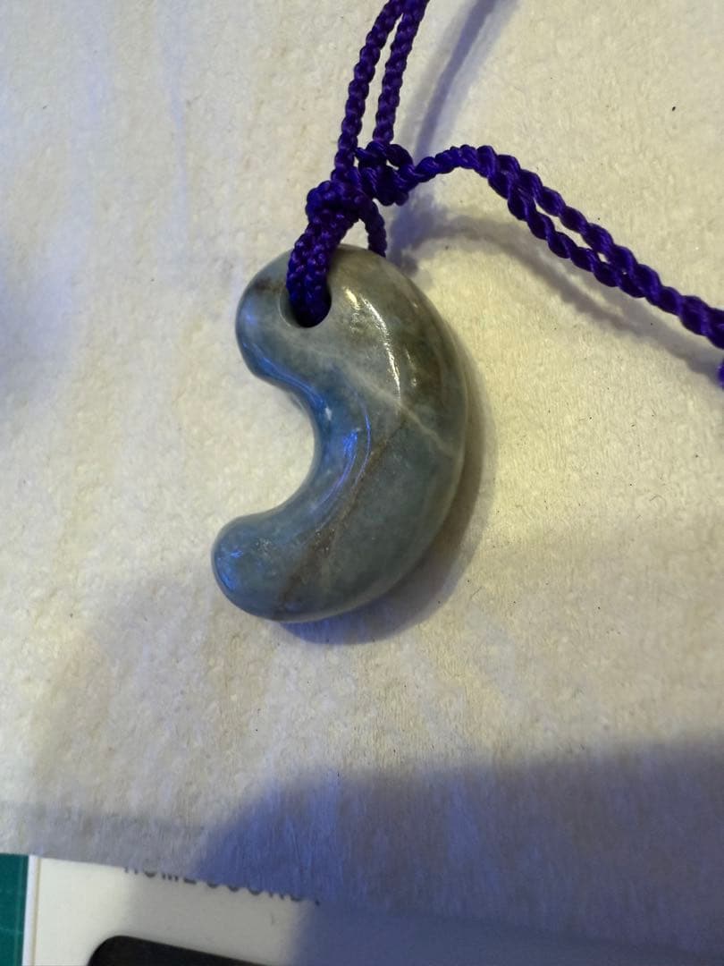 糸魚川翡翠‼️コン沢翡翠‼️青翡翠‼️勾玉‼️送料無料‼️