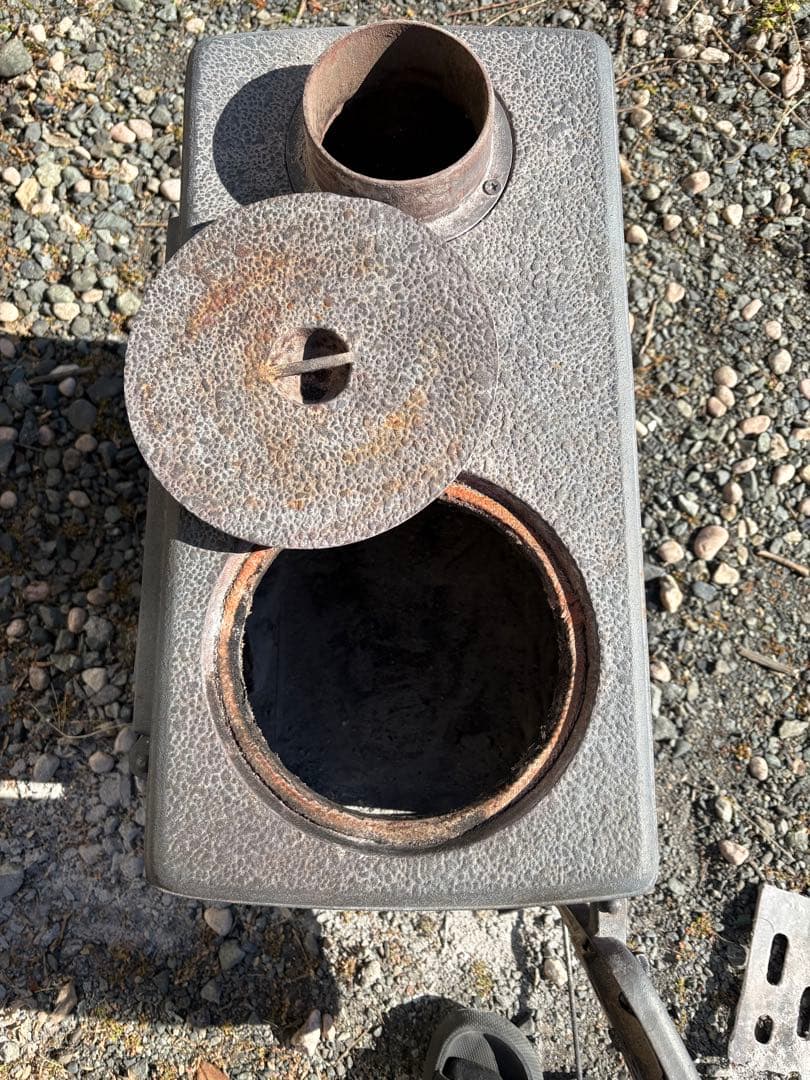 あゆ　鋳鉄製 薪ストーブ コンパクト　ST 2103