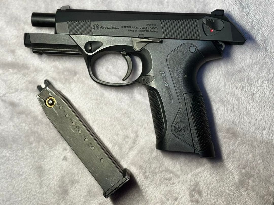 東京マルイ TOKYO MARUI Px4 ガスブローバックガン　対象18歳以上