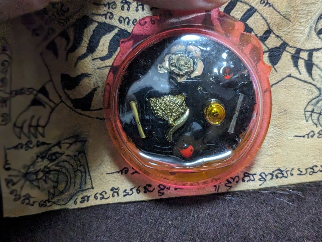 タイのお守りプラクルアンッ！！恋愛&金運アップ！！九尾の狐のオールドタイプ！！！