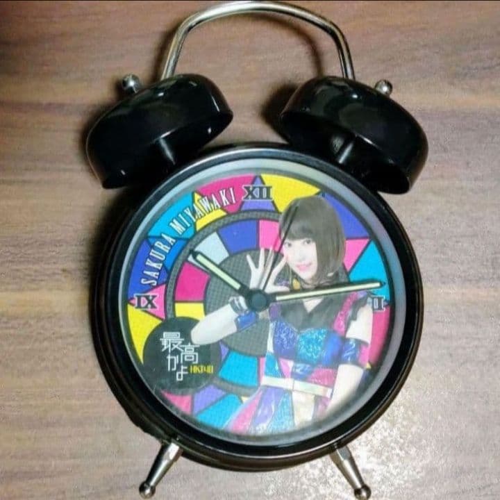 希少　LE SSERAFIM サクラ (宮脇咲良)　目覚まし時計　ボイスクロック