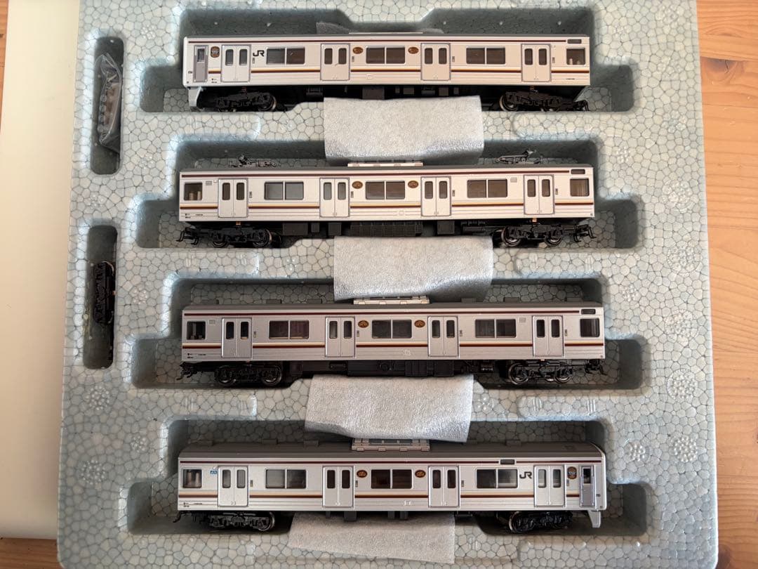 鉄道模型　Nゲージ　KATO ラウンドハウス　10-963 205系　日光線