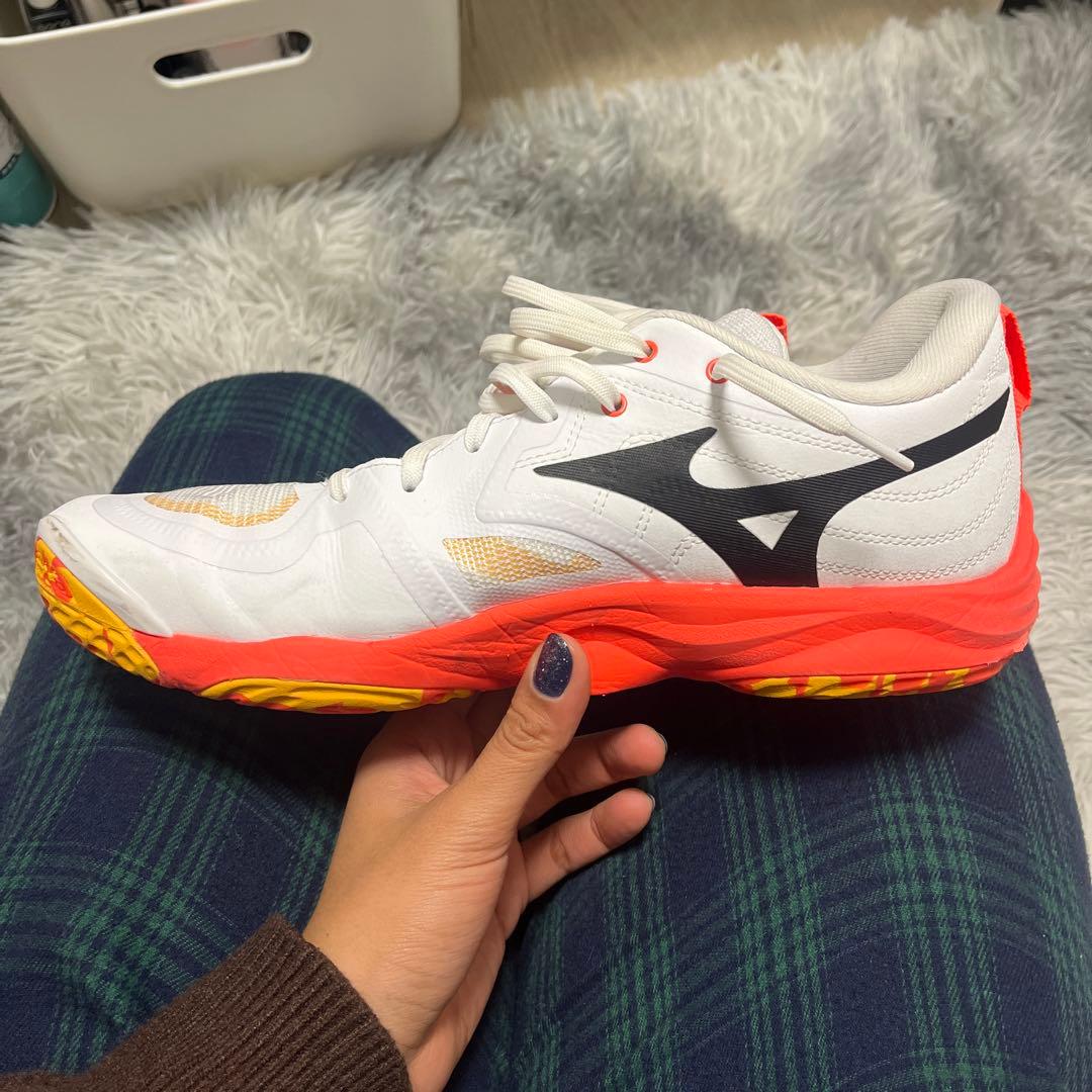 バレーボールシューズ(Mizuno Enerzy XP)