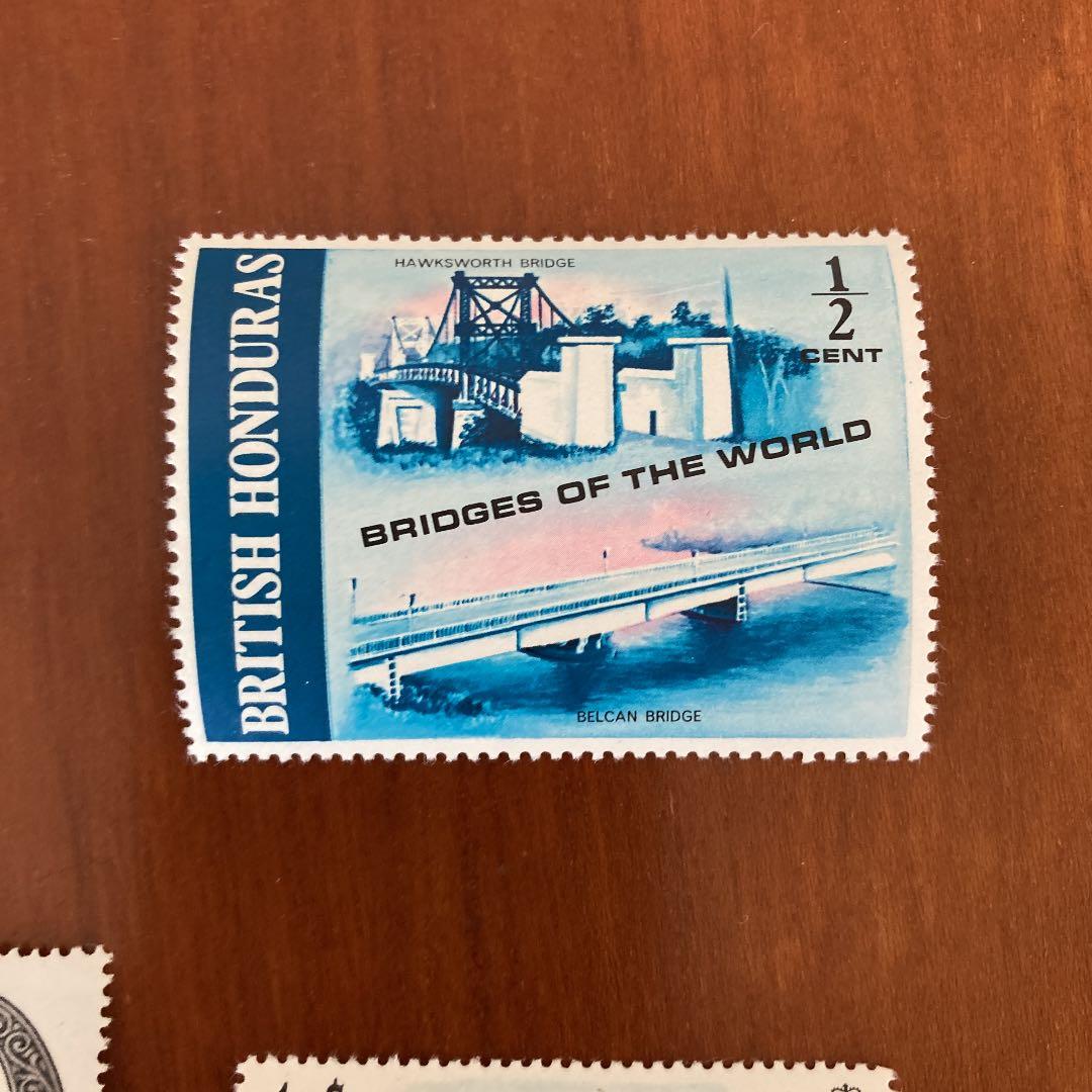 切手（エリザベス女王の肖像含む9枚）