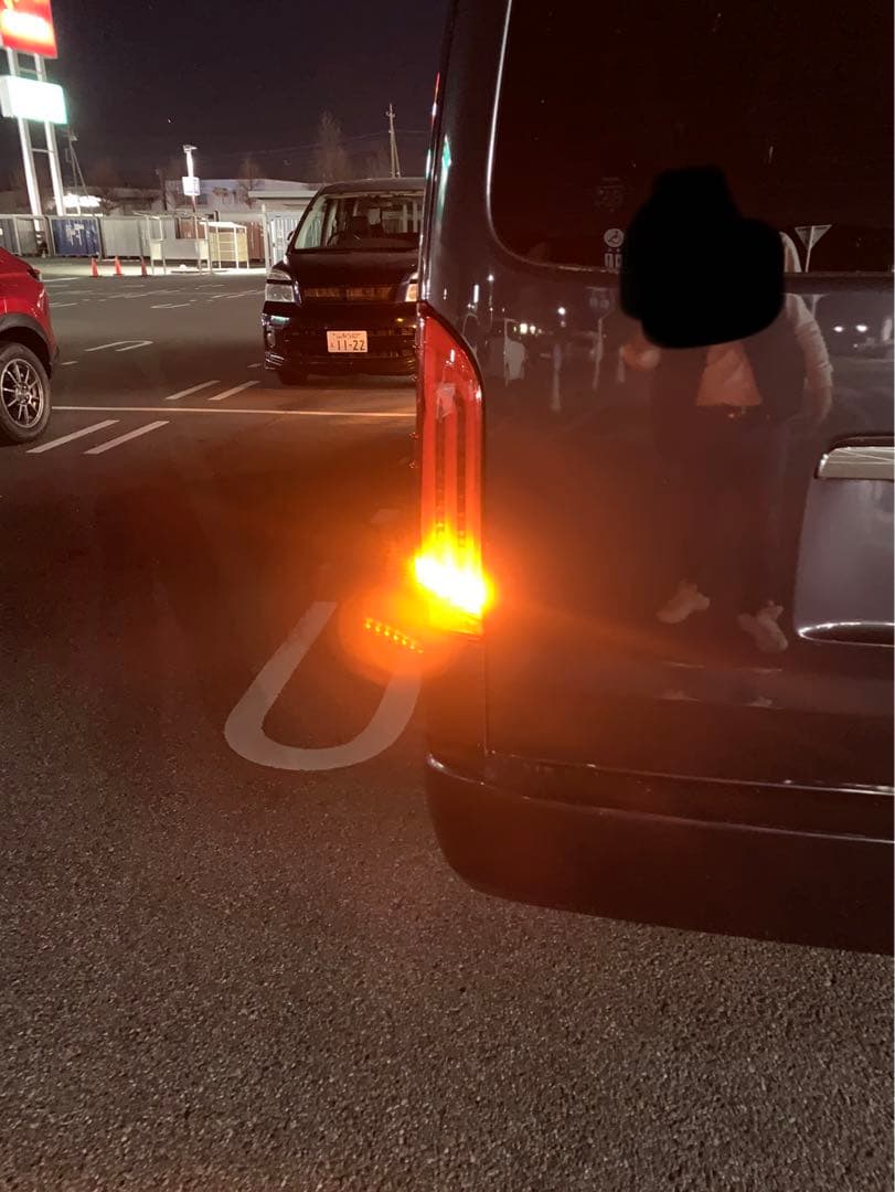 ハイエース200系テールランプ　ヴァレンティン