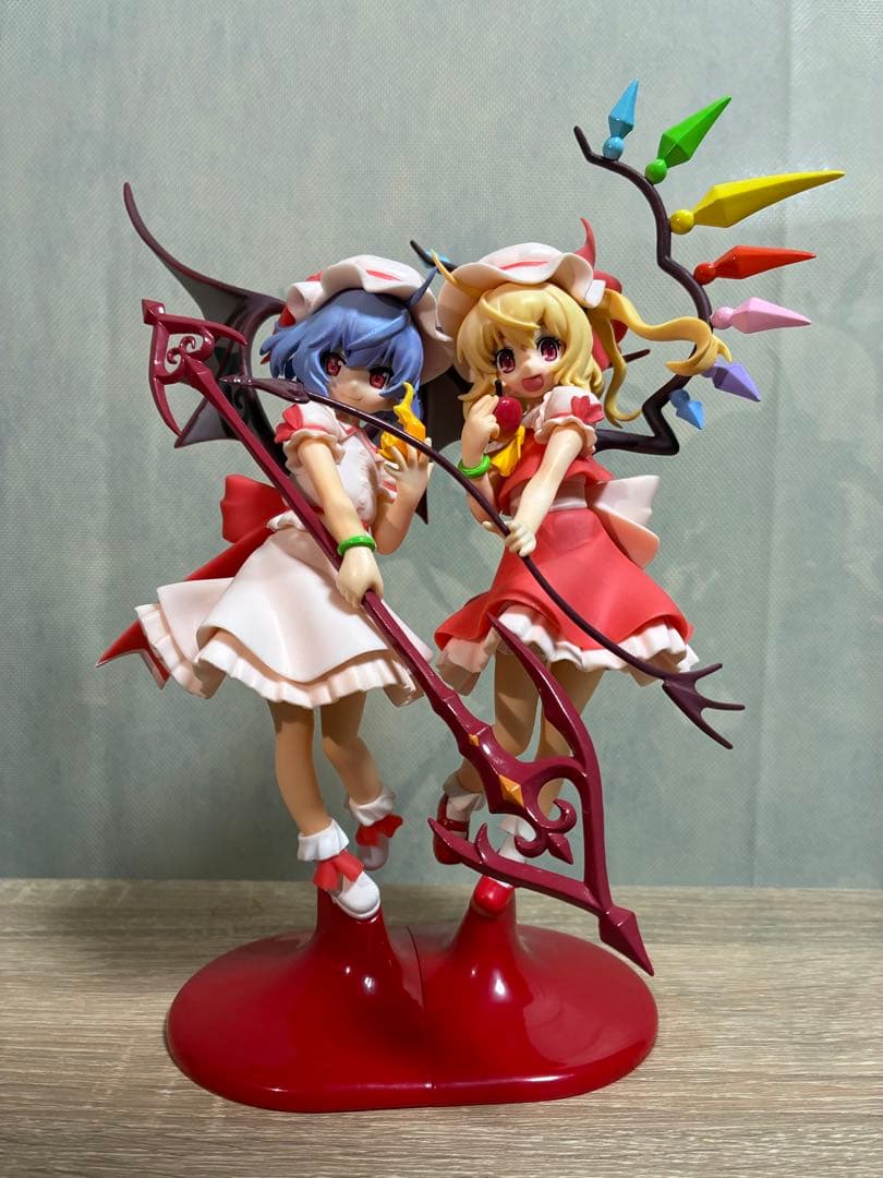 フランドール、レミリア 東方シリーズプライズ　プレミアムフィギュア