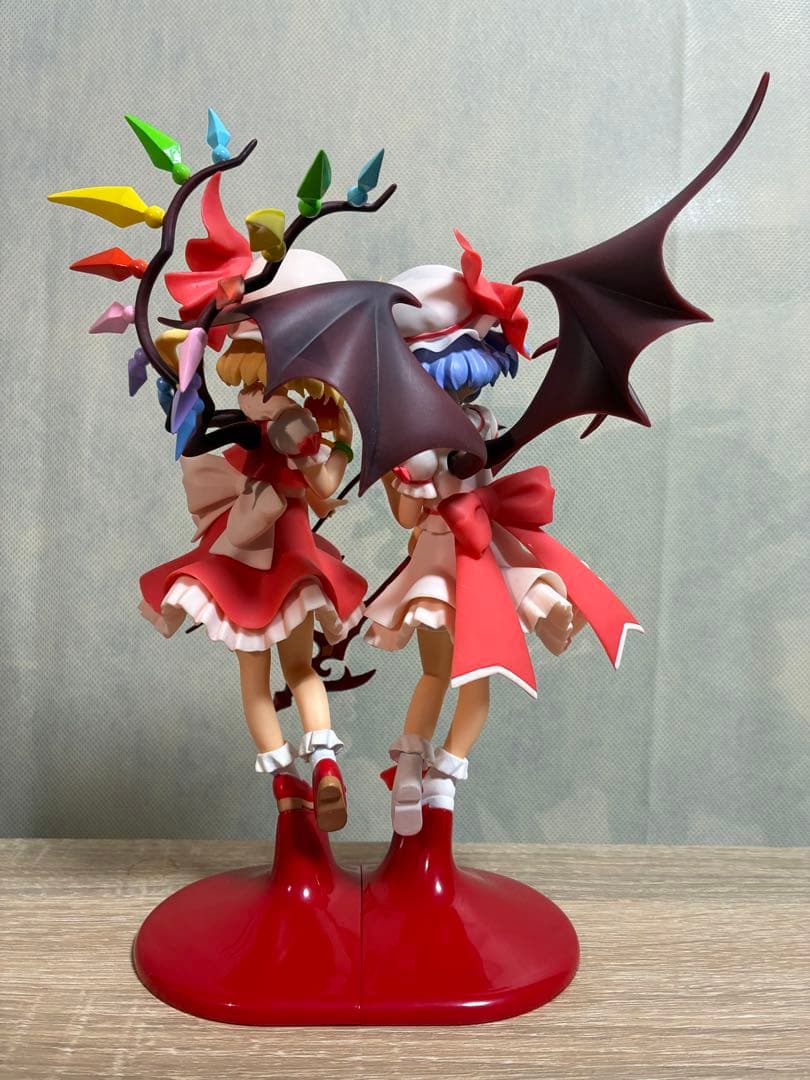 フランドール、レミリア 東方シリーズプライズ　プレミアムフィギュア