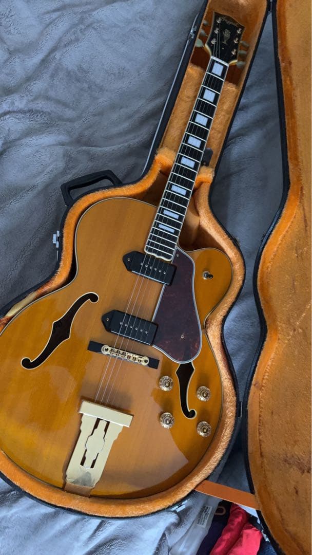 Gospel フルアコ　ハードケース付き