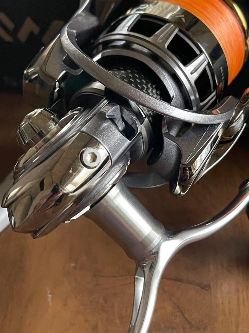 [美品]Daiwa Exist 2508PE-DHスピニングリール