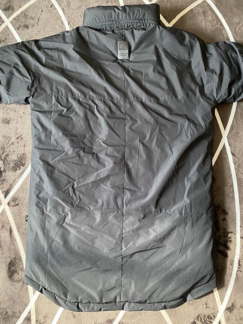 【人気モデル】ニューバランス フィールドパデッドコート ベンチコート 中綿ダウン