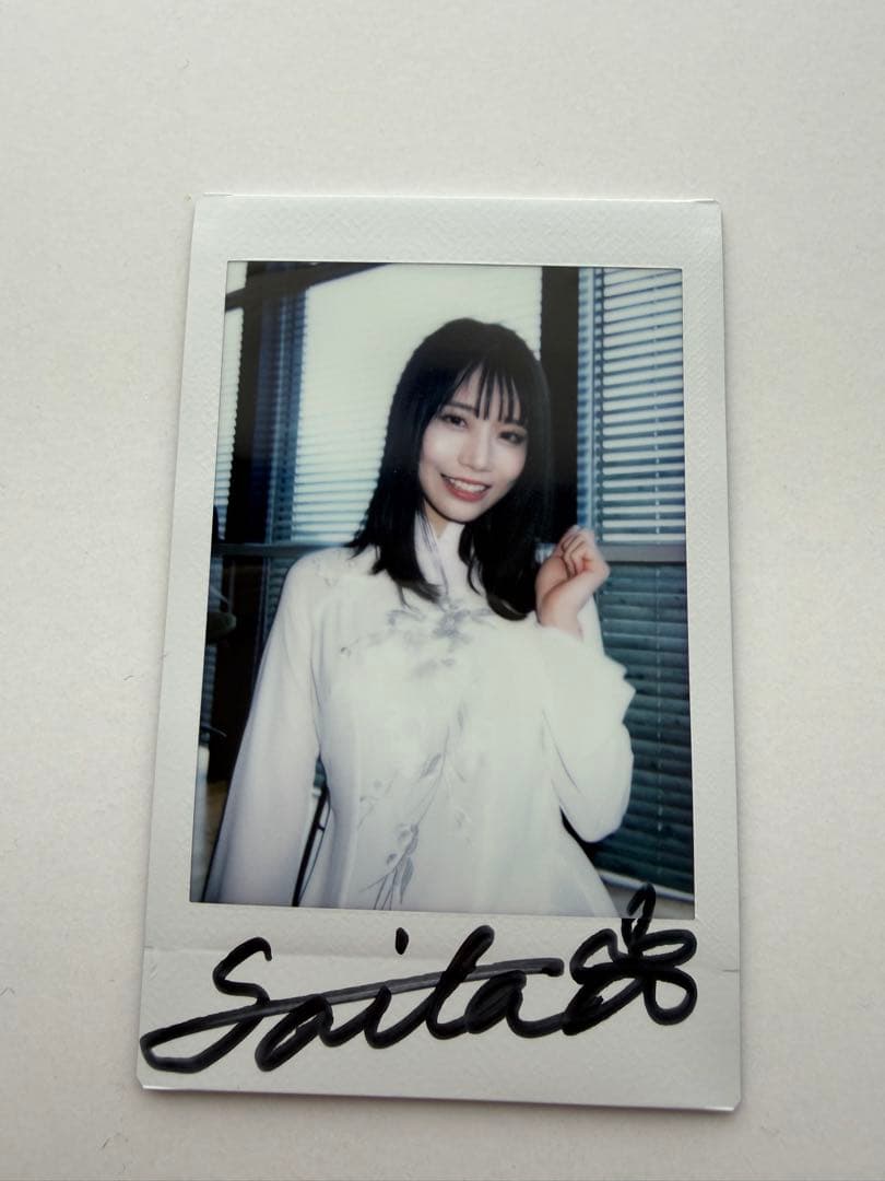 チャイナドレス 河北彩伽 河北彩花 直筆サイン入り チェキ ２番