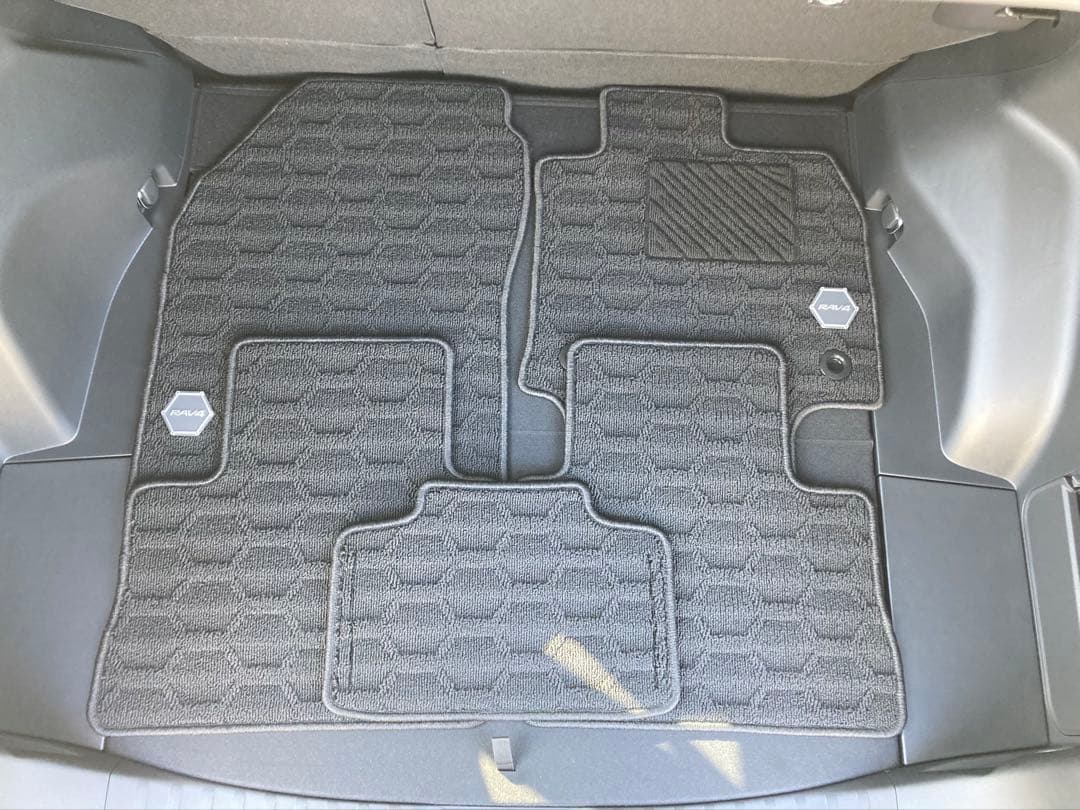 RAV4 純正フロアマット ※未使用品