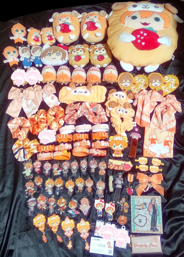 すとぷり ジェル さとみ 莉犬 ころん るぅと 缶バッジ ペンライト ぬいぐるみ