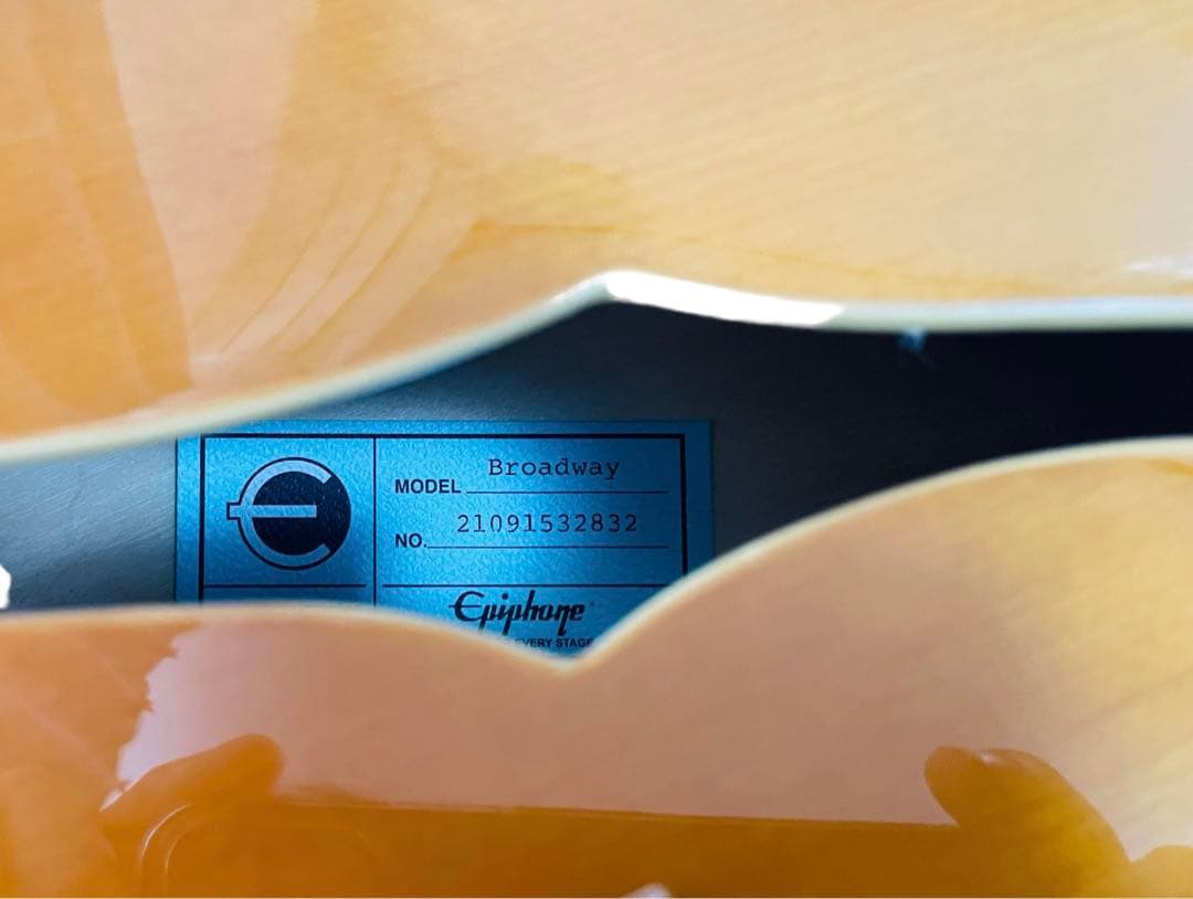 (新品同様) Epiphone Broadway フルアコ ナチュラル色