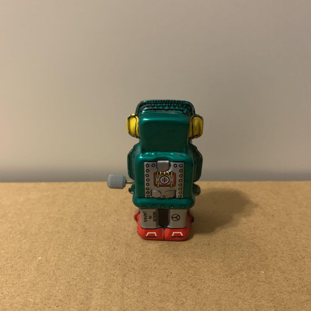 ブリキのロボット