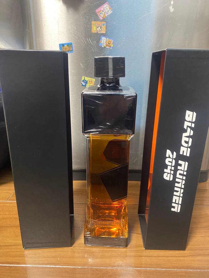 新品 ジョニーウォーカー ブラックラベル2049 49% 700ml ウイスキー