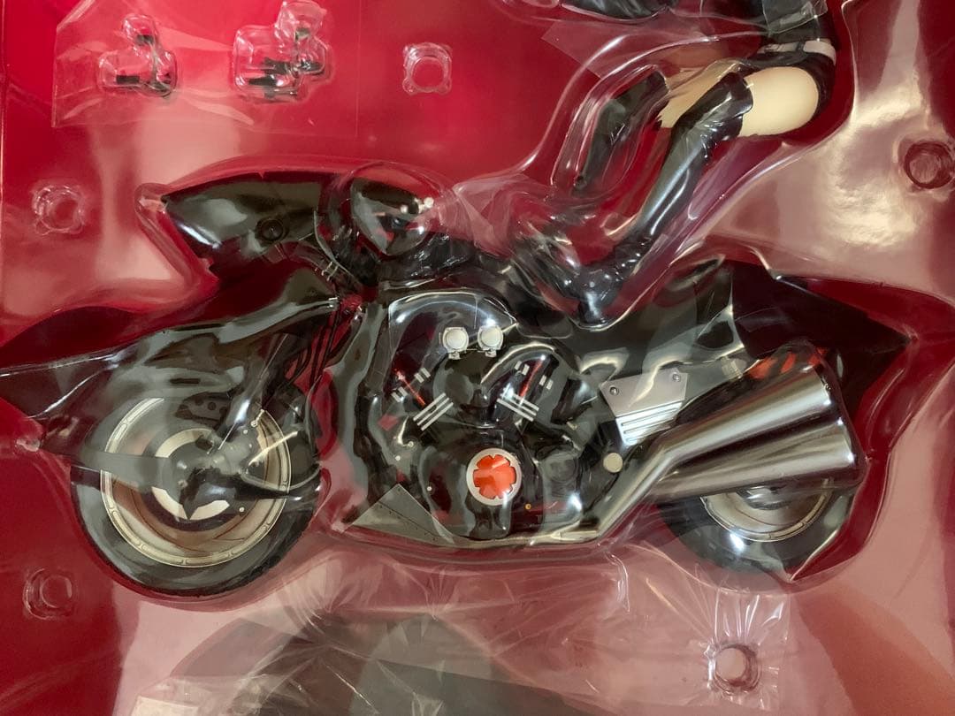 【開封済】セイバー/アルトリア・ペンドラゴン〔オルタ〕＆キュイラッシェ・ノワール