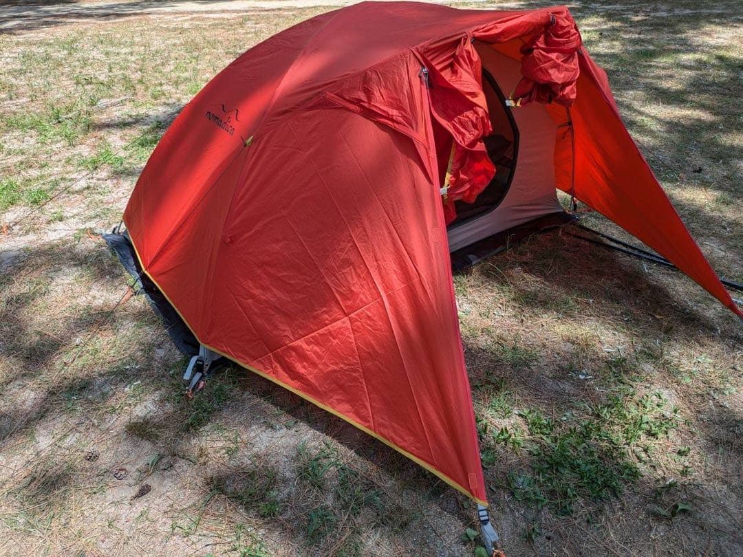 テンゲルコンパクト　前室大/美品/赤色/オールシーズン】