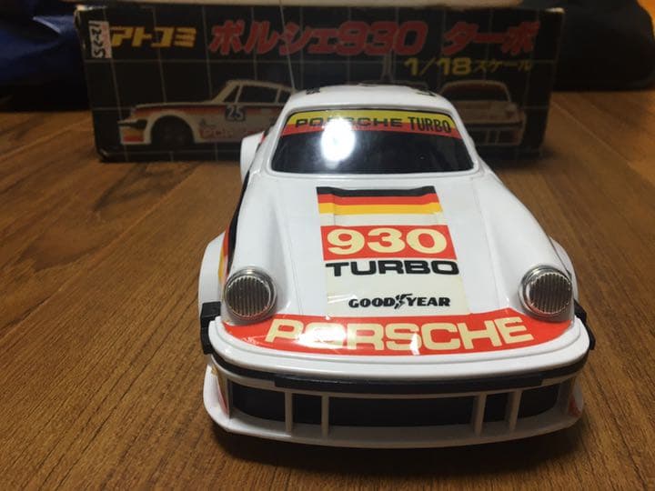 【昭和レトロ】ポルシェ930ターボ　1／18スケール