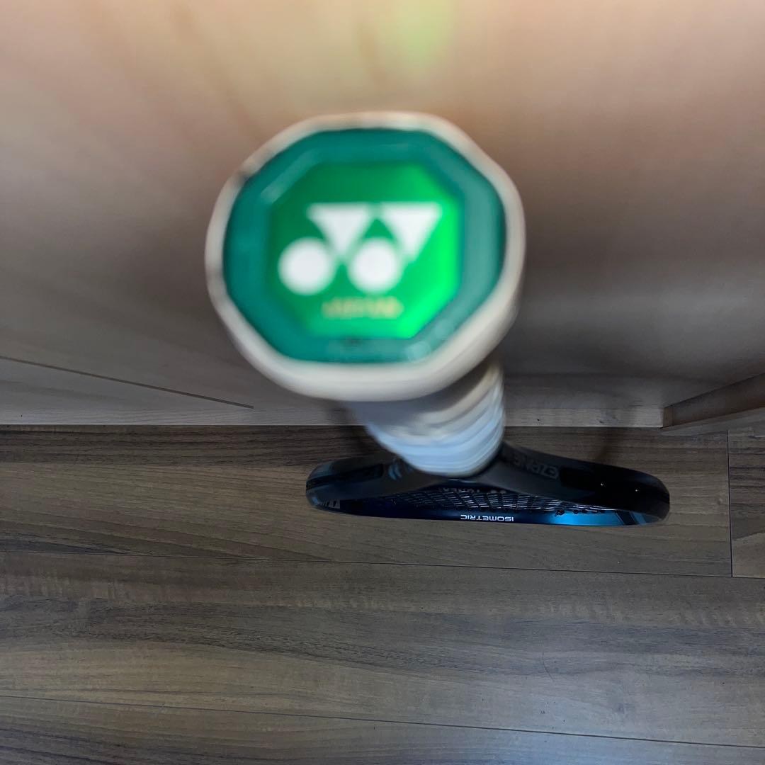 ￼ヨネックスイーゾーン100.Ｇ2