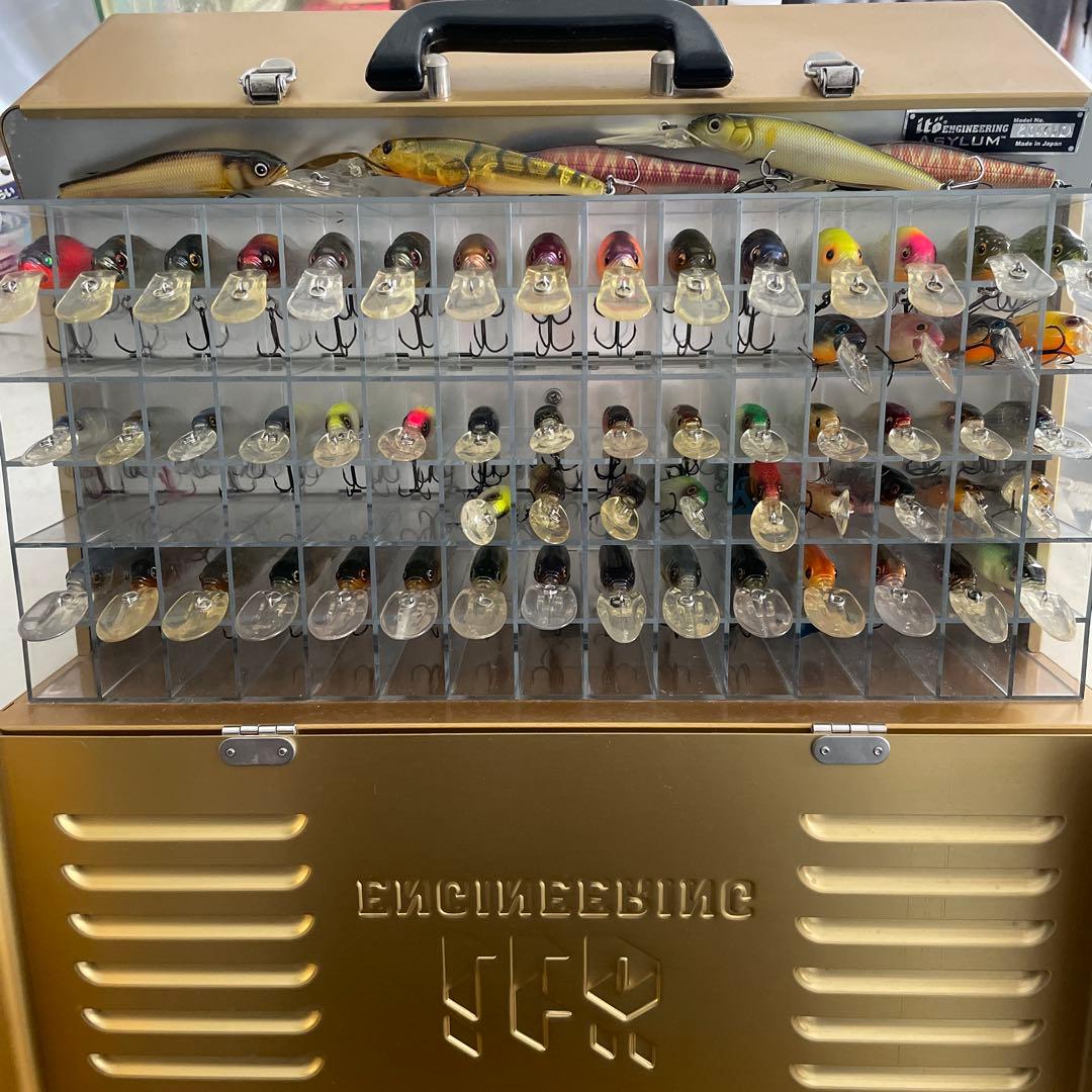 メガバス　アサイラムとルアー64個