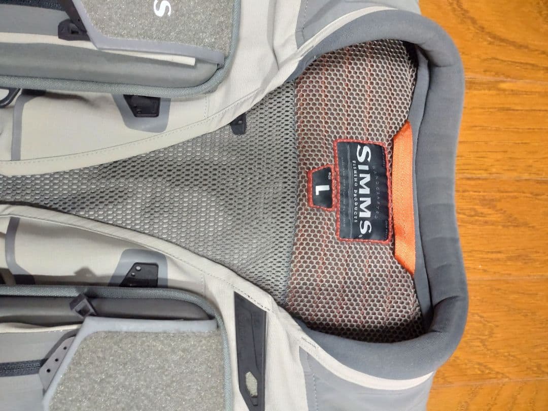 SIMMS フィッシングガイドベスト
