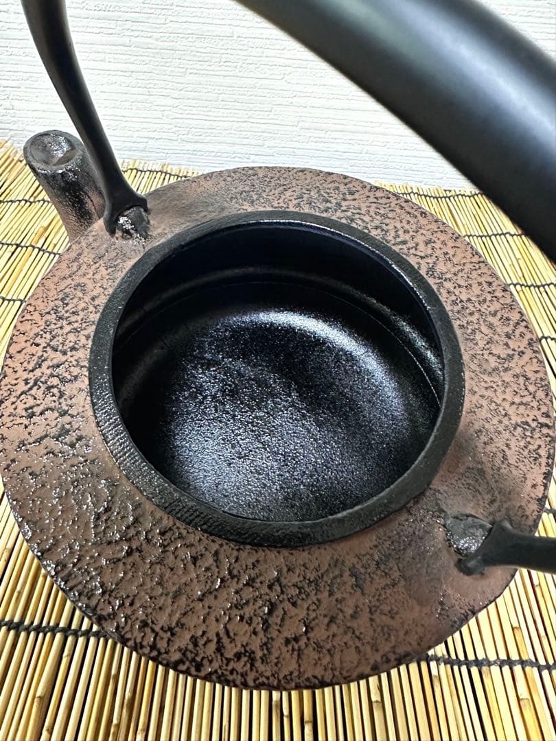 未使用品、付属品付　南部運南堂 鍋元 楓紋様 南部鉄瓶　南部鉄器　調理器具