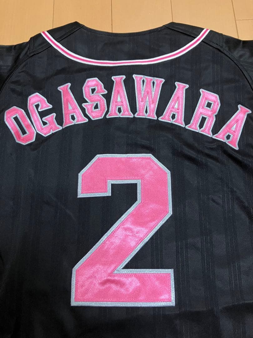 小笠原道大　読売ジャイアンツ　読売巨人軍　ピンク　ユニフォーム　侍ジャパン