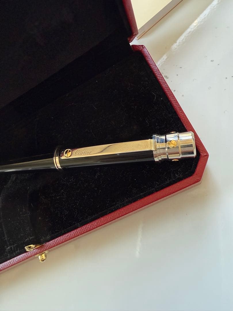 未使用品Cartier ボールペン 本体 専用ケース付き