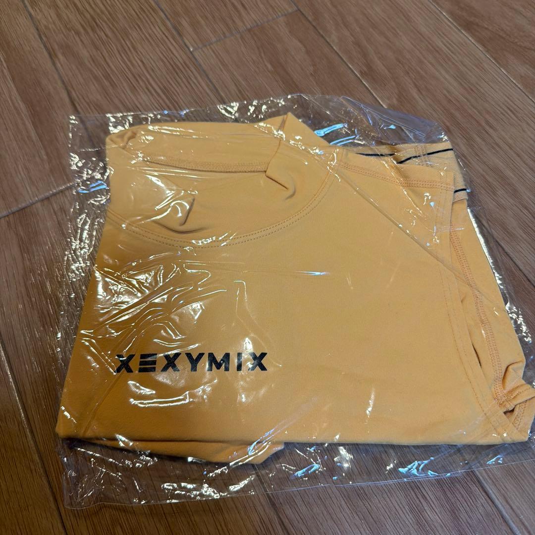 街山みほ　着用済み　直筆サイン入り　XYMIX イエロー フィットネスウェア