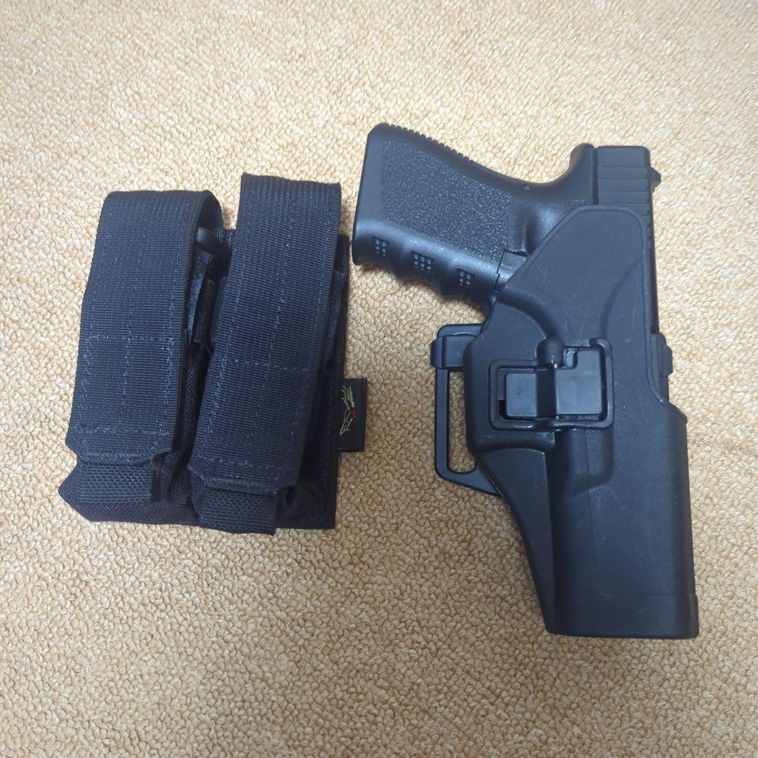 Glock 19 ガスガン 2マガジン、ホルスター、収納ケース等