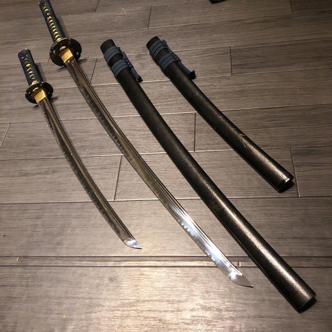 高級模造刀　居合刀　太刀　大小セット　脇差　樋入り刀身　緑拵え　鍔ひび有