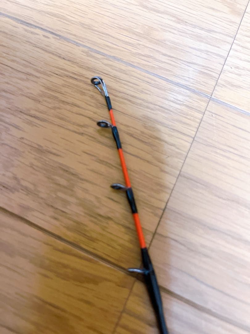 美品 ダイワ メタリア スミイカ H-240 釣りロッド