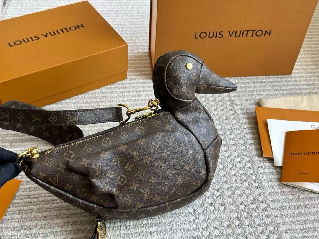 限定 アヒル型ショルダーバッグ