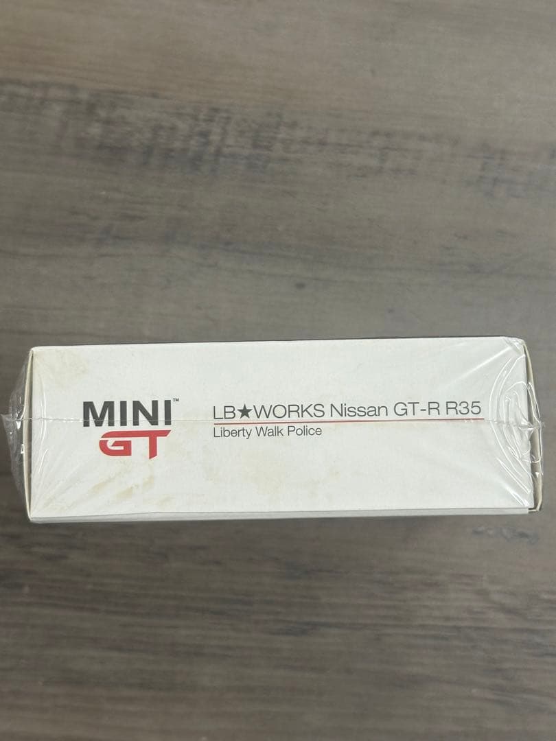 新品未開封！MINIGT GT-R R35 POLICE
