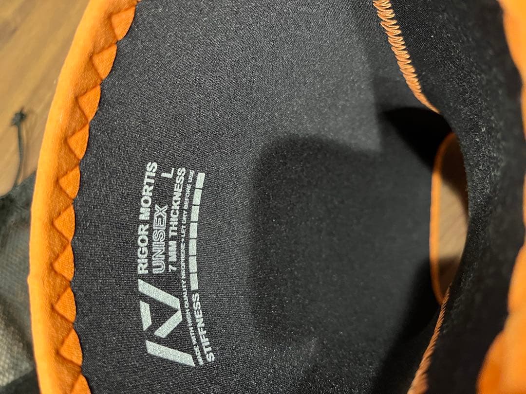 A7 ニースリーブ RIGOR MORTIS Lサイズ