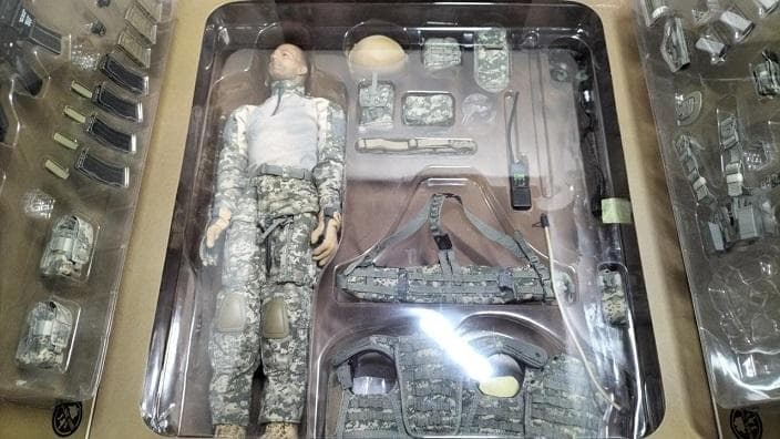 兵士の物語 途中SS031 1/6 ARMY FUTUREタイプ ホットトイズ