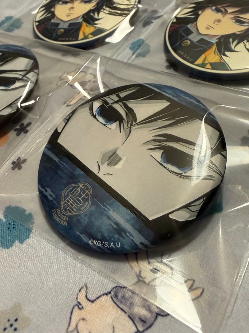 鬼滅の刃 柱展　ランダムマット缶バッジ　冨岡義勇