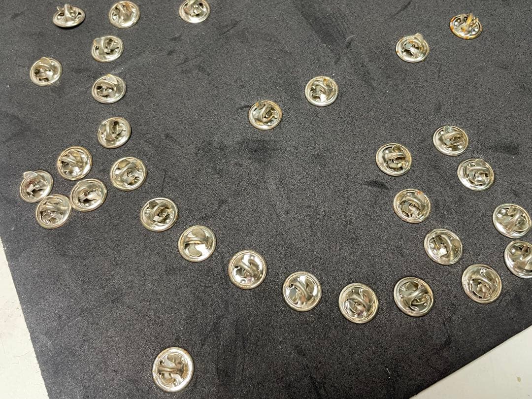 mr.children 20周年記念　ピンバッジ