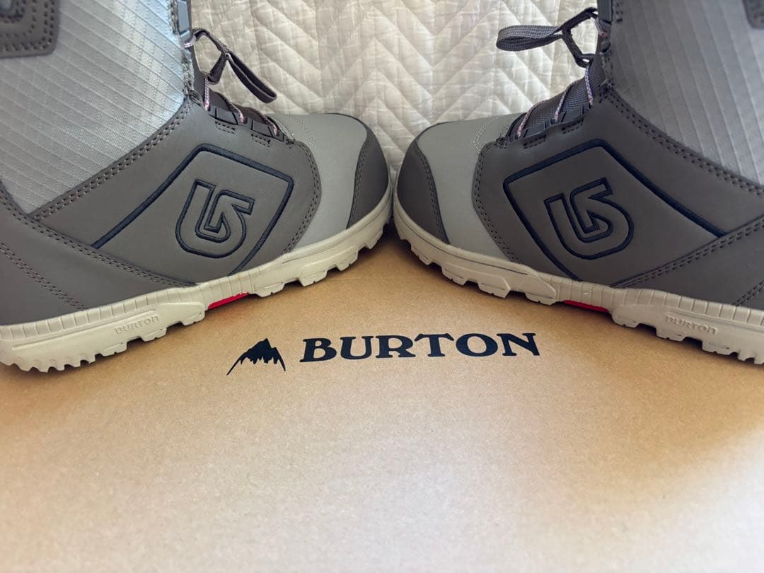 ※最終値下げ【美品】Burton スノーボードブーツ グレー 箱付き
