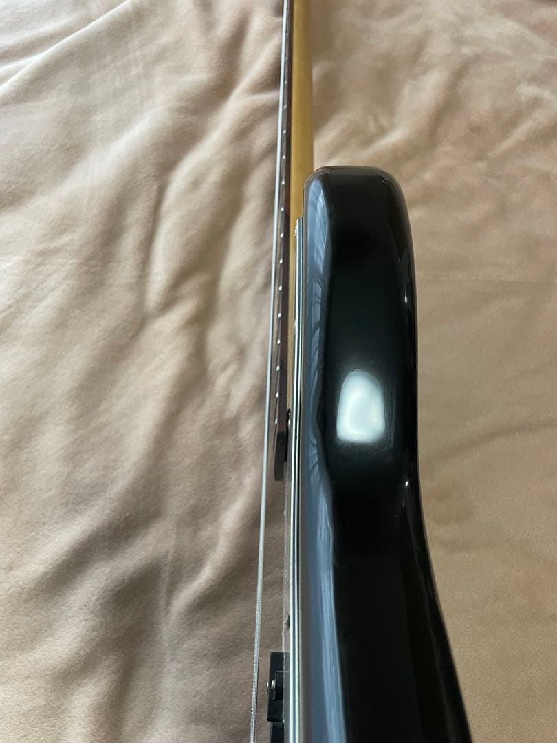 エレクトリックベース　プレシジョンタイプ　 新品弦に交換済み