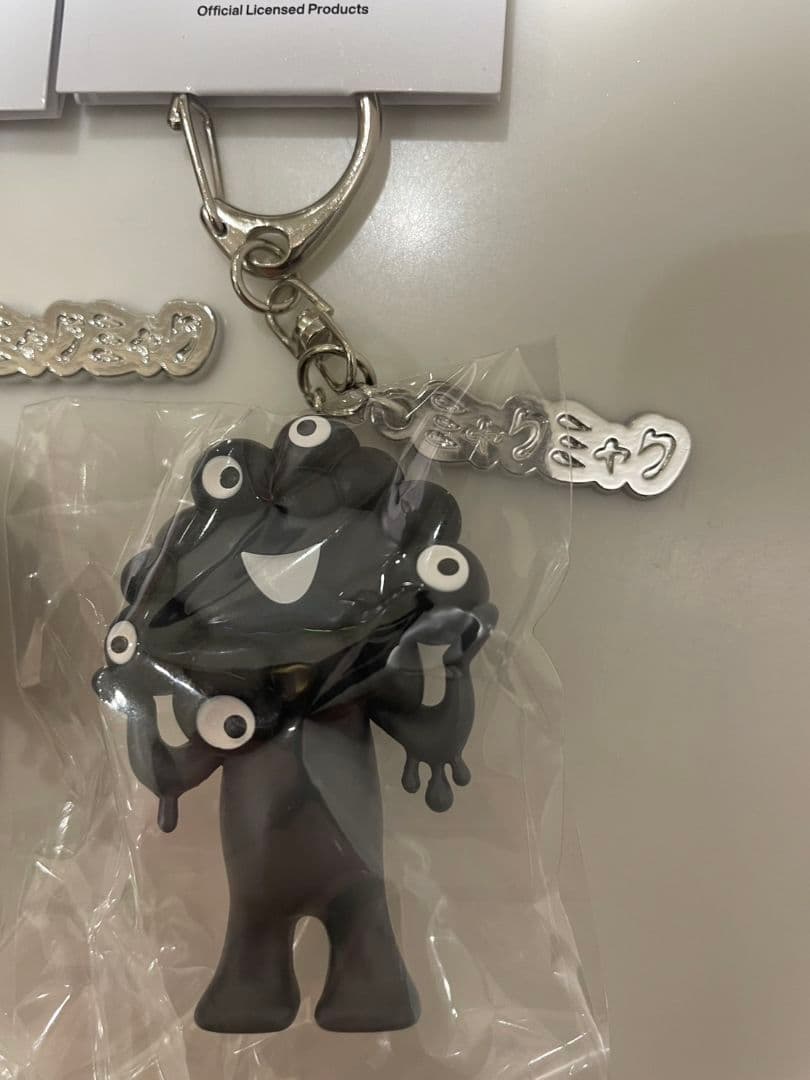 d*n様 EXPO　2025　大阪　関西　万博　黒　ミャクミャク　キーホルダー