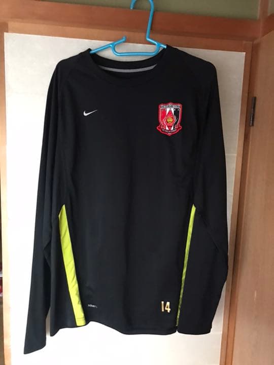 サッカーJリーグ浦和レッドダイヤモンズユニフォームトレーニングウェア