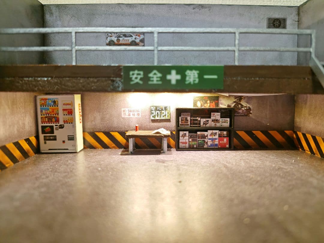 1/64 ジオラマ修理工場、ジオラマ風景、フィギュア付きLED照明