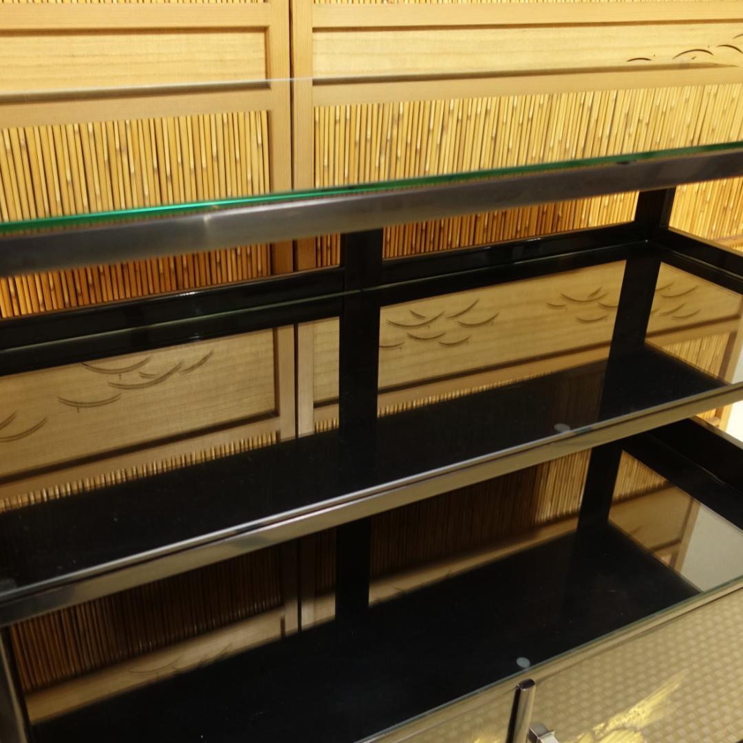 送料無料 輪島塗 沈金師 小西啓介 黒塗 沈金 松鯉図 飾棚 天然木製漆器