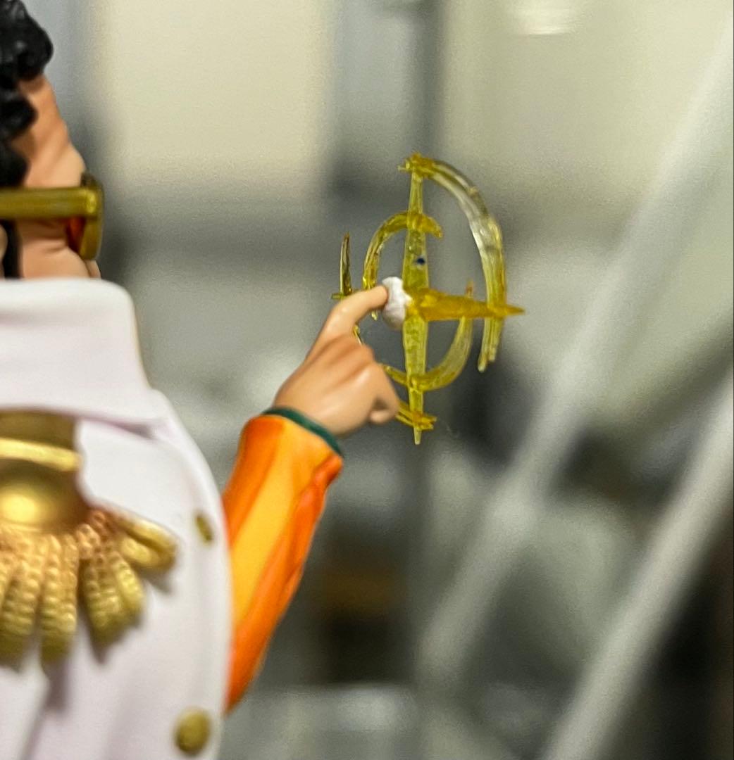 ワンピース　フィギュア　黄猿　希少　ボルサリーノ　海軍　海外　ワーコレ　m4